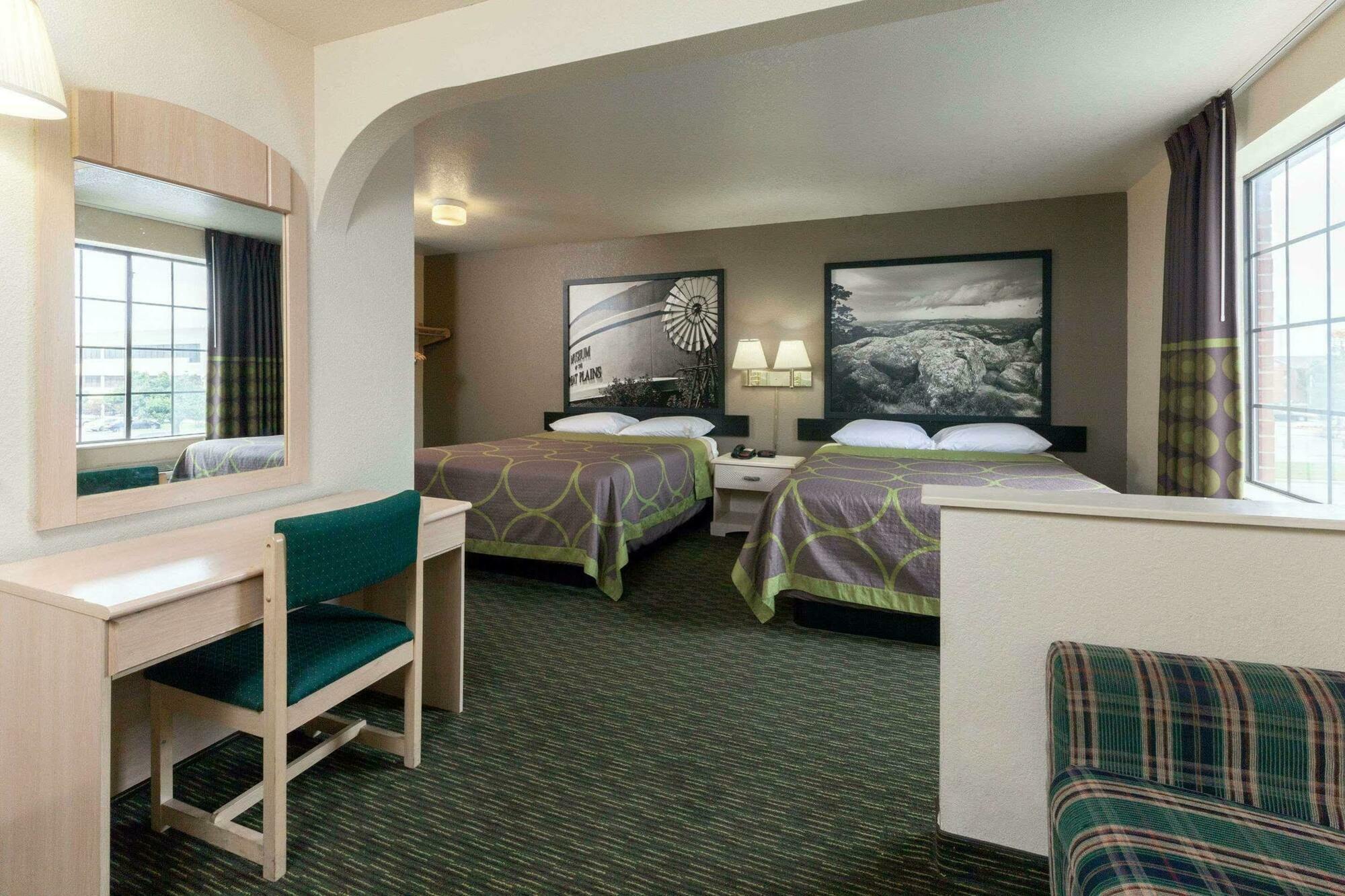 Hotel Super 8 By Wyndham Tulsa/Downtown/East Zewnętrze zdjęcie
